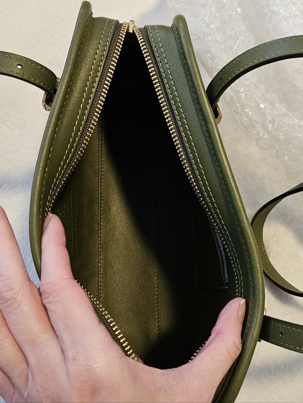 NWT COACH Swing Zip in Olive - Picture 11 of 11